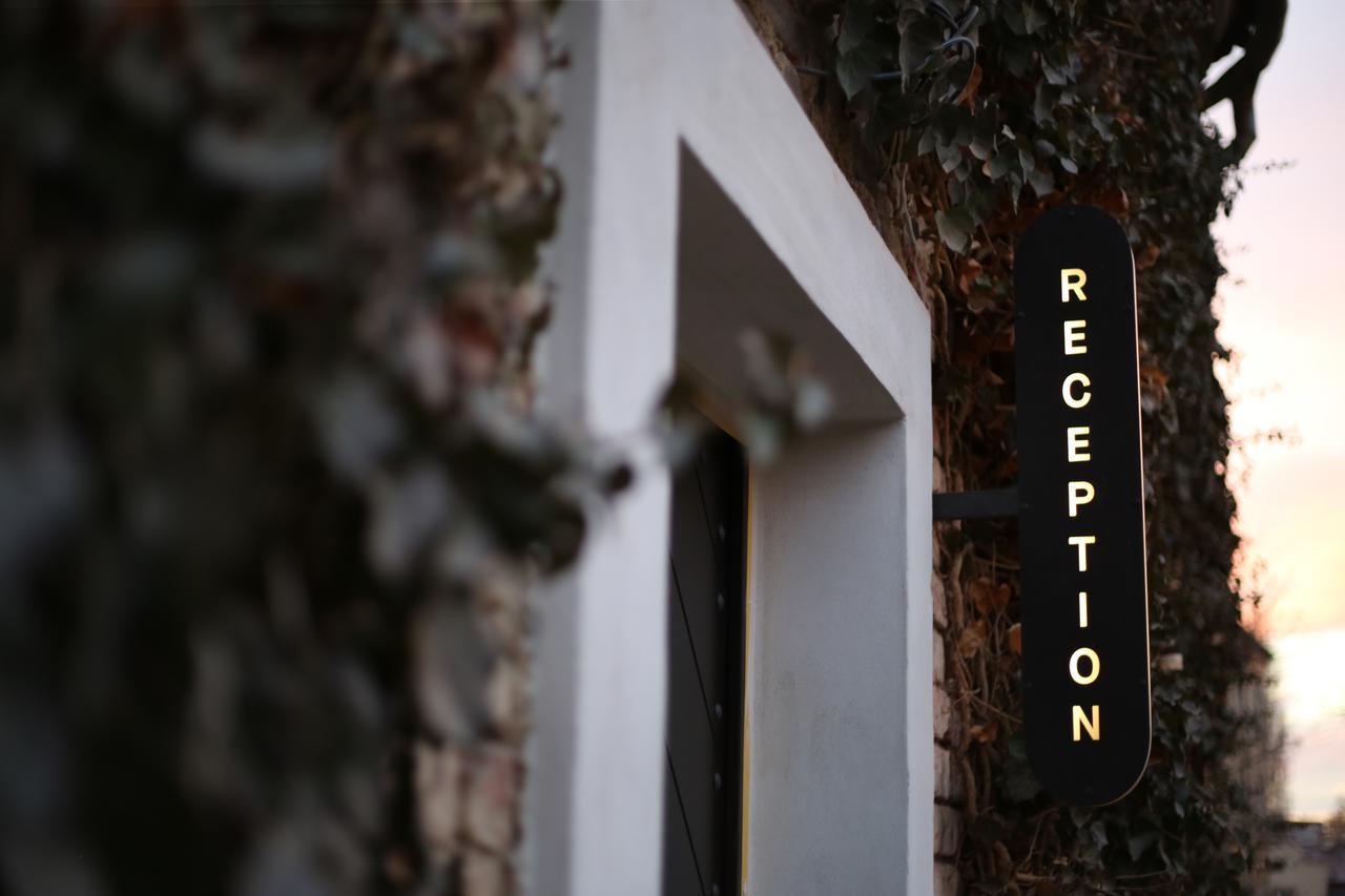 Auberge de jeunesse Long Story Short Hostel&café *