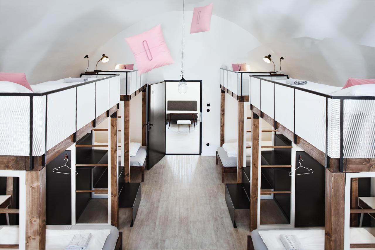 Auberge de jeunesse Long Story Short Hostel&café *