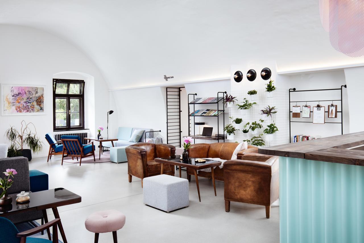 Long Story Short Hostel&café * Olomouc